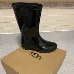 Ugg rain boots
